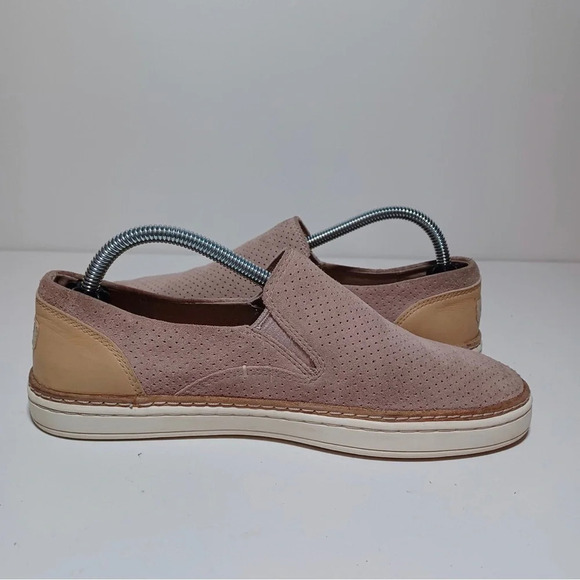 UGG ADLEY PERF WOMENS FASHION SNEAKERS S/N 1018375 SUEDE COLOR MOLE SIZE 6 US - Picture 4 of 9